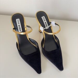 Steve Madden Black and Gold Heeled Sandals